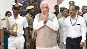 Some delegates shouted “Kerala Governor shame shame” as Khan concluded his speech.(File photo: Twitter/ KeralaGovernor) Some delegates shouted “Kerala Governor shame shame” as Khan concluded his speech.(File photo: Twitter/ KeralaGovernor)