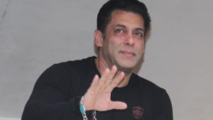 Actor Salman Khan comes out in his balcony to greet fans who had gathered outside the Galaxy Apartments to wish him on his 54th birthday.(IANS) Actor Salman Khan comes out in his balcony to greet fans who had gathered outside the Galaxy Apartments to wish him on his 54th birthday.(IANS)
