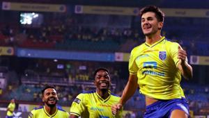Kerala Blasters FC players (in yellow) celebrate after scoring a goal.(PTI) Kerala Blasters FC players (in yellow) celebrate after scoring a goal.(PTI)