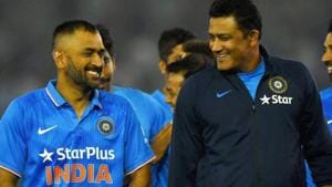 A file photo of MS Dhoni (L) and Anil Kumble.(PTI) A file photo of MS Dhoni (L) and Anil Kumble.(PTI)