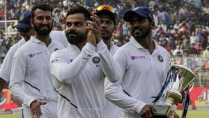 India's captain Virat Kohli applauds as he leads his team in a victory lap.(AP) India's captain Virat Kohli applauds as he leads his team in a victory lap.(AP)