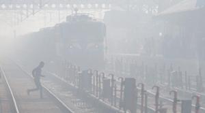 At least 21 trains were running late owing to low visibility in the Northern Railway region on Thursday, reported news agency ANI.(Gurpreet Singh/HT File Photo) At least 21 trains were running late owing to low visibility in the Northern Railway region on Thursday, reported news agency ANI.(Gurpreet Singh/HT File Photo)