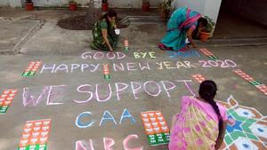 On Wednesday ‘kolams’ in support of the CAA were drawn outside several homes in Cuddalore district on New Year’s Day.(ANI Photo) On Wednesday ‘kolams’ in support of the CAA were drawn outside several homes in Cuddalore district on New Year’s Day.(ANI Photo)