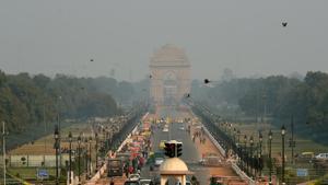 A view of India Gate on a sunny Thursday, at Vijay Chowk in New Delhi.(Amal KS/HT Photo) A view of India Gate on a sunny Thursday, at Vijay Chowk in New Delhi.(Amal KS/HT Photo)
