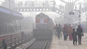 Due to low visibility in the Northern Railway region, at least 19 trains were running late on Friday.(HT File Photo) Due to low visibility in the Northern Railway region, at least 19 trains were running late on Friday.(HT File Photo)