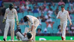 New Zealand’s captain Tom Latham (C) consoles Australia's Matthew Wade.(AFP) New Zealand’s captain Tom Latham (C) consoles Australia's Matthew Wade.(AFP)