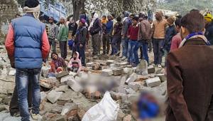 Villagers gather at the site of a wall collapse at Lakshmanpura in Jhansi, Saturday, Jan. 4, 2020.(PTI photo) Villagers gather at the site of a wall collapse at Lakshmanpura in Jhansi, Saturday, Jan. 4, 2020.(PTI photo)