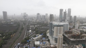 The number of homes sold in 2019 in MMR fell to 60,943 units during the calendar year of 2019, as compared to 63,893 units in calendar year of 2018, according to the Knight Frank India report.(HT File Photo) The number of homes sold in 2019 in MMR fell to 60,943 units during the calendar year of 2019, as compared to 63,893 units in calendar year of 2018, according to the Knight Frank India report.(HT File Photo)