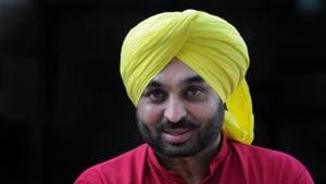 Aam Aadmi Party Lok Sabha MP Bhagwant Mann will address rallies in all 70 assembly constituencies in Delhi in the run-up to the February 8 elections.(HT File Photo)