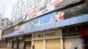 Many shopkeepers downed shutters under pressure from trade unions.(Representative photo: Santosh Kumar/HT) Many shopkeepers downed shutters under pressure from trade unions.(Representative photo: Santosh Kumar/HT)