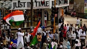 People protest against CAA-NRC at Shivaji Chowk, Vashi on Wednesday.(Hindustan Times) People protest against CAA-NRC at Shivaji Chowk, Vashi on Wednesday.(Hindustan Times)