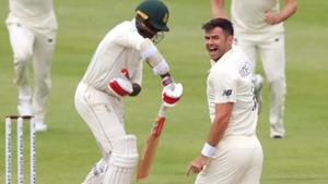 England's James Anderson celebrates the wicket of South Africa's Kagiso Rabada.(REUTERS) England's James Anderson celebrates the wicket of South Africa's Kagiso Rabada.(REUTERS)