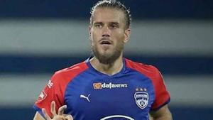 Erik Paartalu(ISL) Erik Paartalu(ISL)