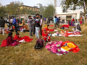 Patients outside the ESIC hospital in Noida, Sector 24, where a fire broke out in the morning of Jan 9, 2020.(Sunil Ghosh / HT Photo) Patients outside the ESIC hospital in Noida, Sector 24, where a fire broke out in the morning of Jan 9, 2020.(Sunil Ghosh / HT Photo)
