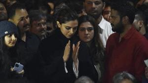 Actor Deepika Padukone visited the Jawaharlal Nehru University and joined a protest against the Jan 5 violence on the university campus.(Vipin Kumar /HT PHOTO) Actor Deepika Padukone visited the Jawaharlal Nehru University and joined a protest against the Jan 5 violence on the university campus.(Vipin Kumar /HT PHOTO)