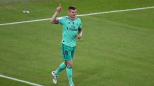 Real Madrid's Toni Kroos celebrates scoring their first goal.(REUTERS) Real Madrid's Toni Kroos celebrates scoring their first goal.(REUTERS)