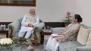 Prime Minister Narendra Modi with West Bengal CM Mamata Banerjee during a meeting in Kolkata on Saturday(PTI Photo) Prime Minister Narendra Modi with West Bengal CM Mamata Banerjee during a meeting in Kolkata on Saturday(PTI Photo)