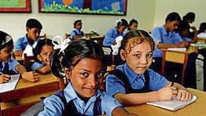 Municipal schools face issues like low learning levels, truancy by students and teachers, high drop-out rates and falling enrolments(HT File) Municipal schools face issues like low learning levels, truancy by students and teachers, high drop-out rates and falling enrolments(HT File)
