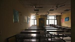 An empty classroom at JNU on Monday. JNUTA members held protests outside their schools and requested other faculty to join them; JNU warned teachers against boycott .(amal Ks/HT Photo) An empty classroom at JNU on Monday. JNUTA members held protests outside their schools and requested other faculty to join them; JNU warned teachers against boycott .(amal Ks/HT Photo)