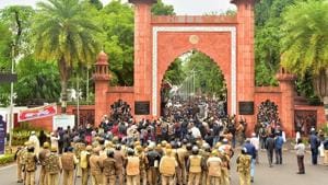 Police personnel outside Aligarh Muslim University (AMU) as students protest against the passing of Citizenship Amendment Bill, in Aligarh on December 13, 2019.(PTI File Photo) Police personnel outside Aligarh Muslim University (AMU) as students protest against the passing of Citizenship Amendment Bill, in Aligarh on December 13, 2019.(PTI File Photo)