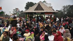 Students and homemakers sitting on an agitation against the CAA, NRC and attacks on university campuses such as JNU, JMI students at Park Circus Maidan in Kolkata.(Samir Jana/HT Photo) Students and homemakers sitting on an agitation against the CAA, NRC and attacks on university campuses such as JNU, JMI students at Park Circus Maidan in Kolkata.(Samir Jana/HT Photo)