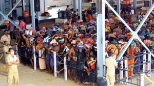 Devotees in queues to offer prayers at Lord Ayyappa temple at the Sabarimala temple in Kerala in November 2019.(Vivek Nair/HT File Photo) Devotees in queues to offer prayers at Lord Ayyappa temple at the Sabarimala temple in Kerala in November 2019.(Vivek Nair/HT File Photo)