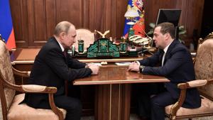 Russian President Vladimir Putin meets with Prime Minister Dmitry Medvedev in Moscow on January 15, 2020. (Photo by Alexey NIKOLSKY / Sputnik / AFP)(AFP) Russian President Vladimir Putin meets with Prime Minister Dmitry Medvedev in Moscow on January 15, 2020. (Photo by Alexey NIKOLSKY / Sputnik / AFP)(AFP)