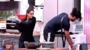 Bigg Boss 13: Days after hitting him with a slipper, Madhurima Tuli broke a pan hitting Vishal Aditya Singh with it. Bigg Boss 13: Days after hitting him with a slipper, Madhurima Tuli broke a pan hitting Vishal Aditya Singh with it.