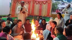 Haryana Yog Parishad chairman conducting the yajna with members of the Patanjali Yog Samiti in Sector 12, Panchkula, on Thursday.(HT Photo) Haryana Yog Parishad chairman conducting the yajna with members of the Patanjali Yog Samiti in Sector 12, Panchkula, on Thursday.(HT Photo)