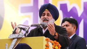Shiromani Akali Dal president Sukhbir Singh Badal addressing gathering during rally on the occasion of Maghi at Sri Muktsar sahib.(Photo by Sanjeev Kumar/Hindustan Times) Shiromani Akali Dal president Sukhbir Singh Badal addressing gathering during rally on the occasion of Maghi at Sri Muktsar sahib.(Photo by Sanjeev Kumar/Hindustan Times)