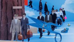 Models present creations by designer Virgil Abloh as part of his Fall/Winter 2020 collection show for fashion house Louis Vuitton during Men's Fashion Week in Paris, France.(REUTERS/Charles Platiau) Models present creations by designer Virgil Abloh as part of his Fall/Winter 2020 collection show for fashion house Louis Vuitton during Men's Fashion Week in Paris, France.(REUTERS/Charles Platiau)