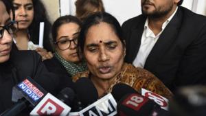 The 23-year-old woman’s mother broke down on Friday after the court set the new date for hanging the four convicts.(Sonu Mehta/HT Photo) The 23-year-old woman’s mother broke down on Friday after the court set the new date for hanging the four convicts.(Sonu Mehta/HT Photo)