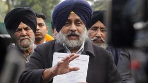 Sukhbir Singh Badal, president of Shiromani Akali Dal speaks to media outside the Punjab Governor house, in Chandigarh on January 15.(ANI photo) Sukhbir Singh Badal, president of Shiromani Akali Dal speaks to media outside the Punjab Governor house, in Chandigarh on January 15.(ANI photo)
