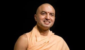 Om Swami is a mystic, siddha and bestselling author, who says practising kindness can help you achieve that sublime feeling called bliss. He gave up his million-dollar business (and his Porsche), to meet the goddess.(Photo Courtesy: The Third Eye Photography) Om Swami is a mystic, siddha and bestselling author, who says practising kindness can help you achieve that sublime feeling called bliss. He gave up his million-dollar business (and his Porsche), to meet the goddess.(Photo Courtesy: The Third Eye Photography)