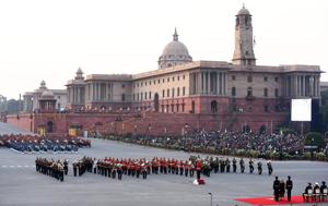 Beating Retreat has been an eclectic event, bringing military and civilian sensibilities together in a unique ceremony(Mohd Zakir/HT PHOTO) Beating Retreat has been an eclectic event, bringing military and civilian sensibilities together in a unique ceremony(Mohd Zakir/HT PHOTO)