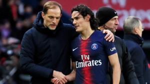Paris St Germain coach Thomas Tuchel talks to Edinson Cavani.(REUTERS) Paris St Germain coach Thomas Tuchel talks to Edinson Cavani.(REUTERS)