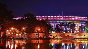 A view of an illuminated Parliament House during the full dress rehearsal ahead of Republic Day at Vijay Chowk in New Delhi on Thursday.(Sanchit Khanna/HT PHOTO) A view of an illuminated Parliament House during the full dress rehearsal ahead of Republic Day at Vijay Chowk in New Delhi on Thursday.(Sanchit Khanna/HT PHOTO)