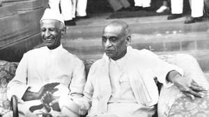 Vallabhbhai Patel (R) in a moment of levity with his associate, Amritlal Vithaldas Thakkar, in 1949.(HT Archive) Vallabhbhai Patel (R) in a moment of levity with his associate, Amritlal Vithaldas Thakkar, in 1949.(HT Archive)