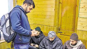 Almost six months after a communication blackout, 2G mobile internet services on post-paid as well as pre-paid cell phone services were restored in the Kashmir Valley on Saturday.(PTI) Almost six months after a communication blackout, 2G mobile internet services on post-paid as well as pre-paid cell phone services were restored in the Kashmir Valley on Saturday.(PTI)