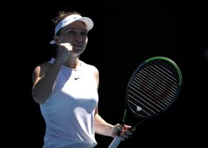 Tennis - Australian Open - Third Round - Melbourne Park, Melbourne, Australia - January 25, 2020 - Romania’s Simona Halep celebrates winning her match against Kazakhstan’s Yulia Putintseva. REUTERS/Edgar Su(REUTERS) Tennis - Australian Open - Third Round - Melbourne Park, Melbourne, Australia - January 25, 2020 - Romania’s Simona Halep celebrates winning her match against Kazakhstan’s Yulia Putintseva. REUTERS/Edgar Su(REUTERS)