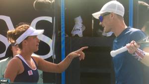 Tennis players indulge in over 10 minute argument.(Twitter/Ben Rothenberg) Tennis players indulge in over 10 minute argument.(Twitter/Ben Rothenberg)