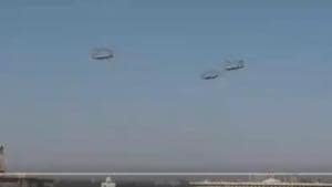 Chinook Helicopters in ‘vic formation approached the saluting dais and enthralled the audience over the Rajpath.(@IAF_MCC/Twitter) Chinook Helicopters in ‘vic formation approached the saluting dais and enthralled the audience over the Rajpath.(@IAF_MCC/Twitter)