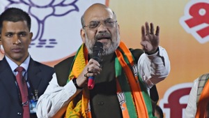 The minister noticed a commotion during his speech and repeatedly asked security personnel to rescue the student. (Photo: Sanchit Khanna/HT) The minister noticed a commotion during his speech and repeatedly asked security personnel to rescue the student. (Photo: Sanchit Khanna/HT)