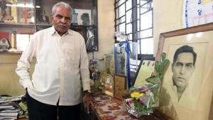 Sayed Mehboob Shah Qadri alias Sayed Bhai poses for photo at his office in Kondhwa in Pune, India, on Monday, January 27, 2020.(Pratham Gokhale/HT Photo) Sayed Mehboob Shah Qadri alias Sayed Bhai poses for photo at his office in Kondhwa in Pune, India, on Monday, January 27, 2020.(Pratham Gokhale/HT Photo)