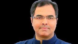 AAP has accused Varma of calling Kejriwal a ‘terrorist’.(Courtesy-Twitter Photo/@p_sahibsingh) AAP has accused Varma of calling Kejriwal a ‘terrorist’.(Courtesy-Twitter Photo/@p_sahibsingh)