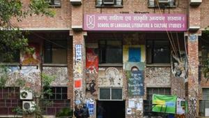The Delhi High Court on Wednesday asked the Jawaharlal Nehru University (JNU) what was the purpose of having online open book or take home exams if classes have not been held.(HT file) The Delhi High Court on Wednesday asked the Jawaharlal Nehru University (JNU) what was the purpose of having online open book or take home exams if classes have not been held.(HT file)