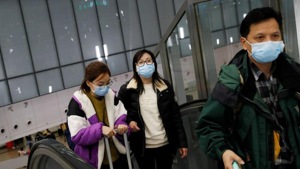 Passengers wear masks at Hong Kong West Kowloon High Speed Train Station Terminus.(Reuters) Passengers wear masks at Hong Kong West Kowloon High Speed Train Station Terminus.(Reuters)