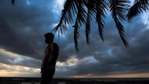 Cloudy weather on Mumbai Skyline at Carter Road on January 28, 2020.(Satyabrata Tripathy/HT Photo) Cloudy weather on Mumbai Skyline at Carter Road on January 28, 2020.(Satyabrata Tripathy/HT Photo)