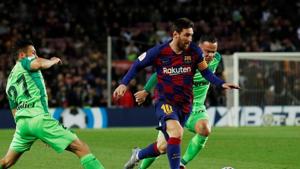 Copa del Rey - Round of 16 - FC Barcelona v Leganes - Camp Nou, Barcelona, Spain - January 30, 2020 Barcelona's Lionel Messi in action with Leganes' Oscar(REUTERS) Copa del Rey - Round of 16 - FC Barcelona v Leganes - Camp Nou, Barcelona, Spain - January 30, 2020 Barcelona's Lionel Messi in action with Leganes' Oscar(REUTERS)