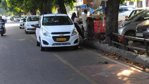 Traffic police will focus on cabs and autos stopping on the roadside.(HTE FILE PHOTO) Traffic police will focus on cabs and autos stopping on the roadside.(HTE FILE PHOTO)